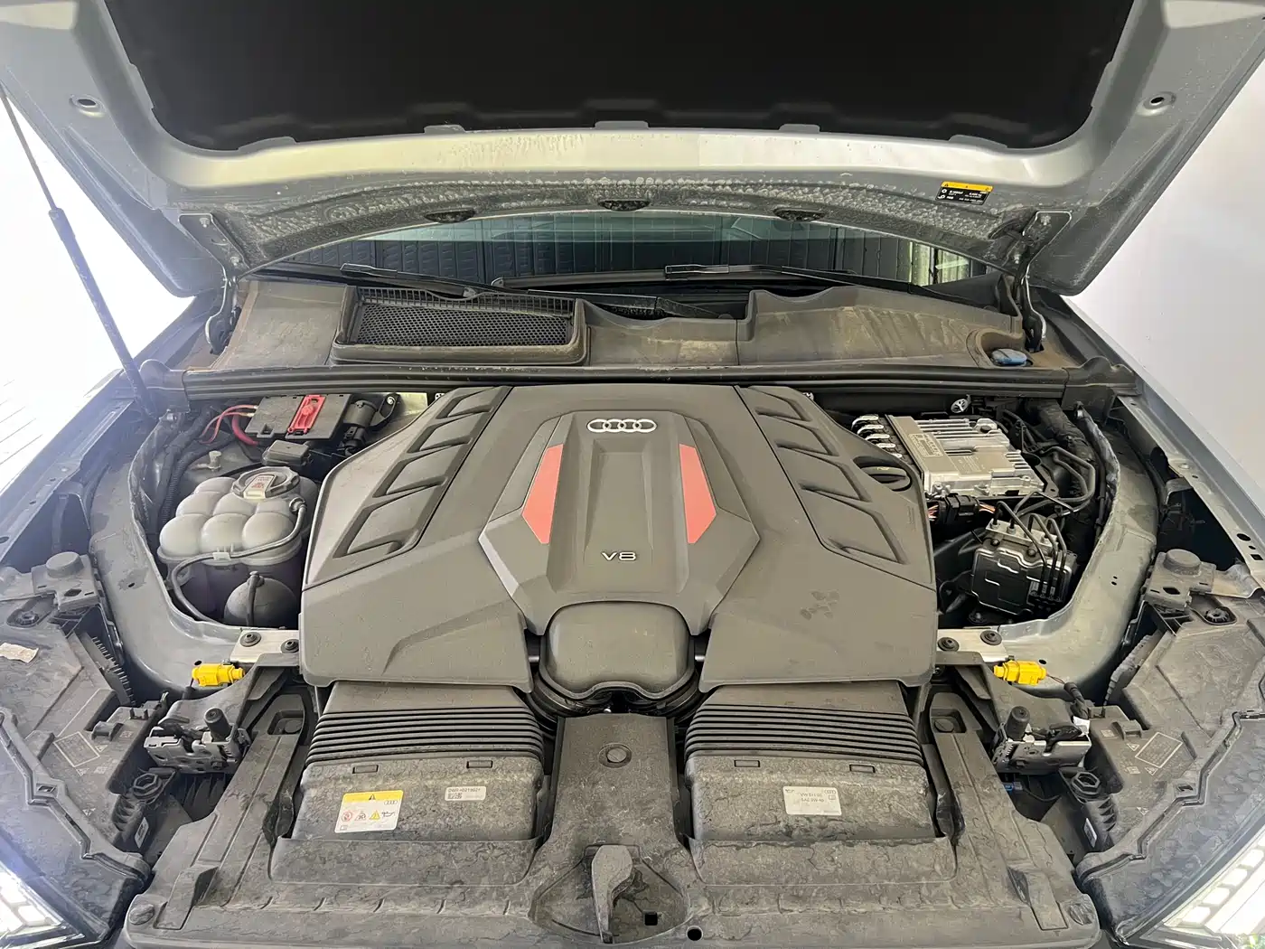 Audi SQ7 2024 4.0 TFSI фото 7