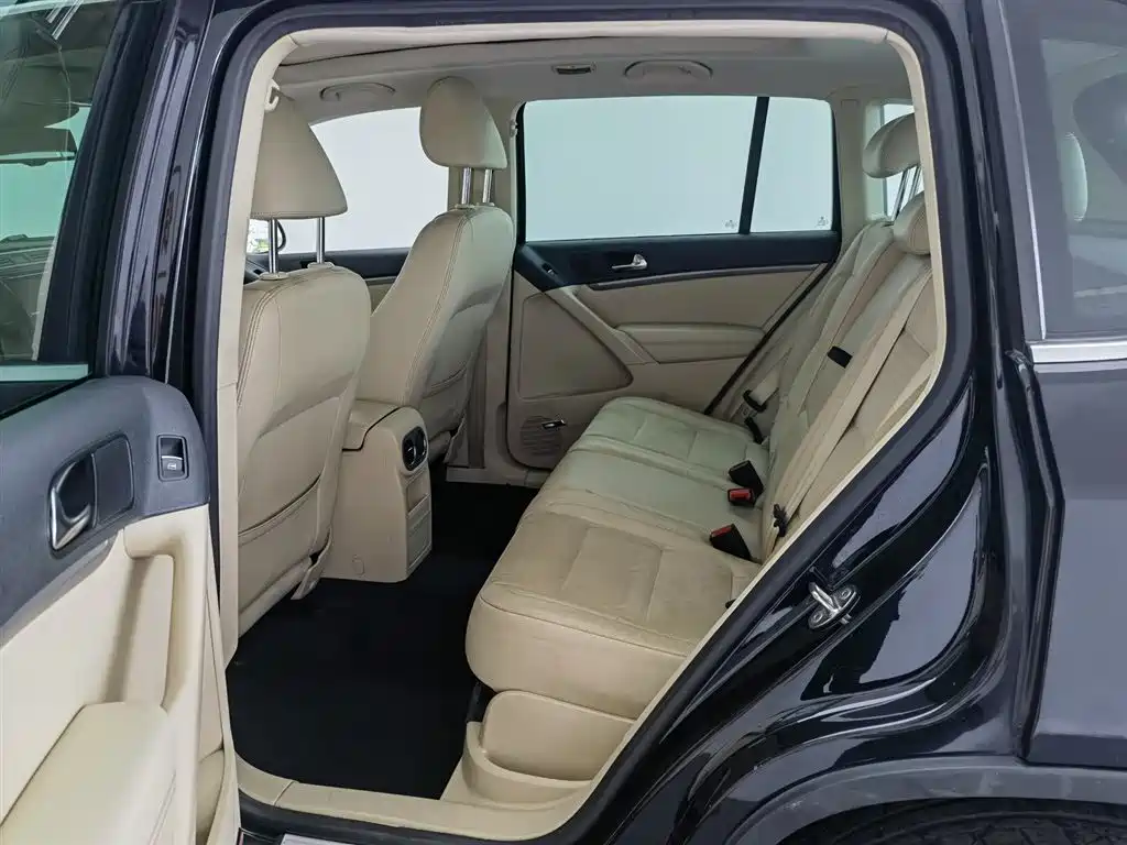 Volkswagen Tiguan 2013 2.0TSI Automatic AWD Flagship Edition фото 15