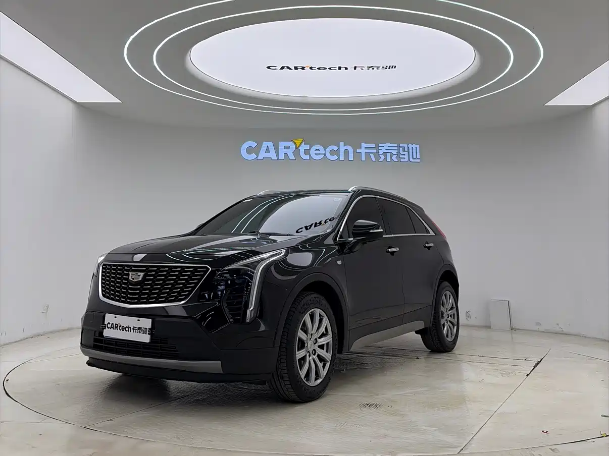 CADILLAC XT4