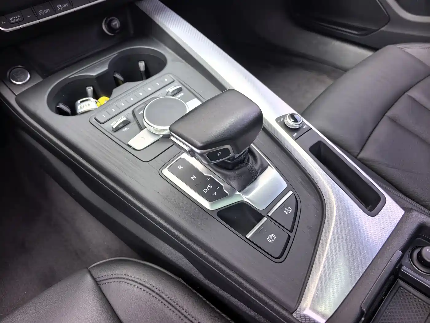 Audi A4L 2017 Plus 40 TFSI Fashion фото 12
