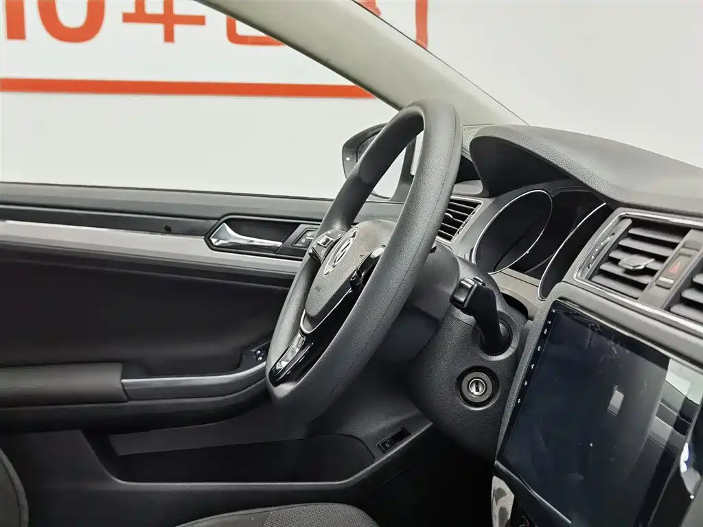 Volkswagen Sagitar 2015 1.6L Manual Fashion фото 22