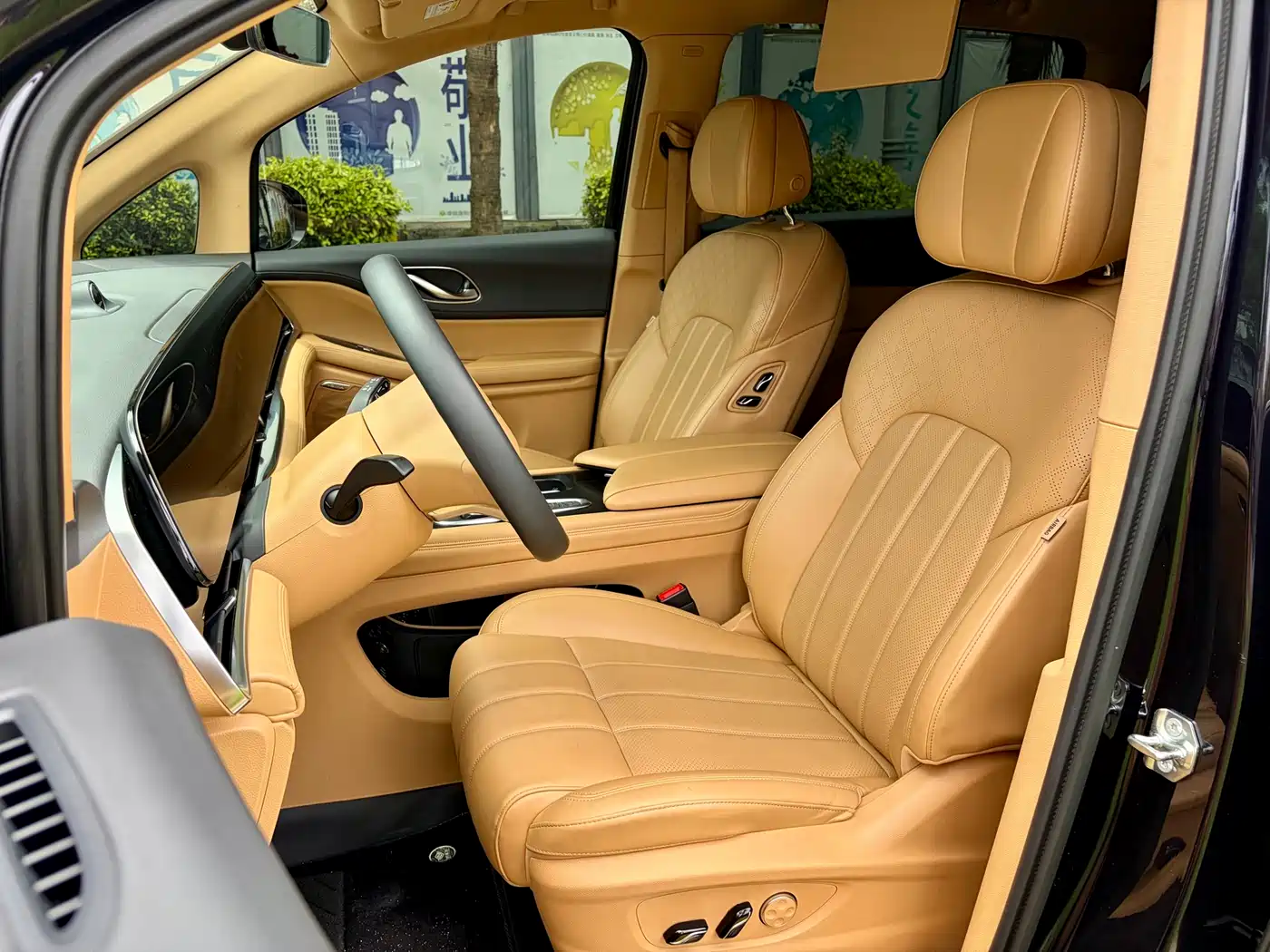 Voyah Auto Voyah Dreamer 2022 Low-carbon Edition Think+Smart Driving Package фото 11
