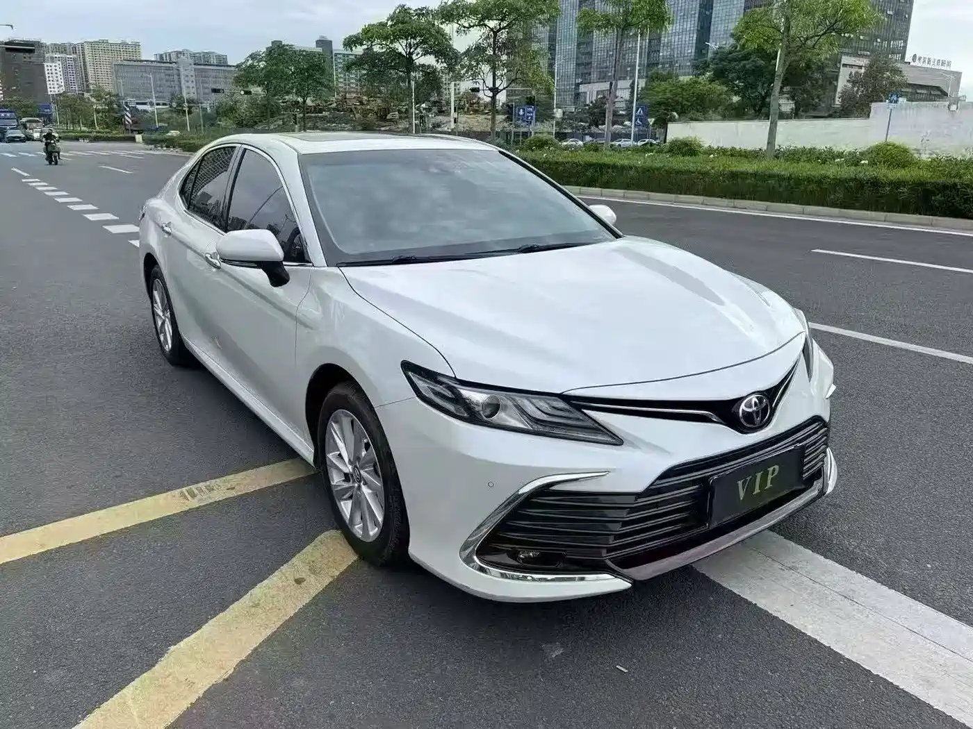Toyota Camry 2021 2.0G Luxury Edition фото 2