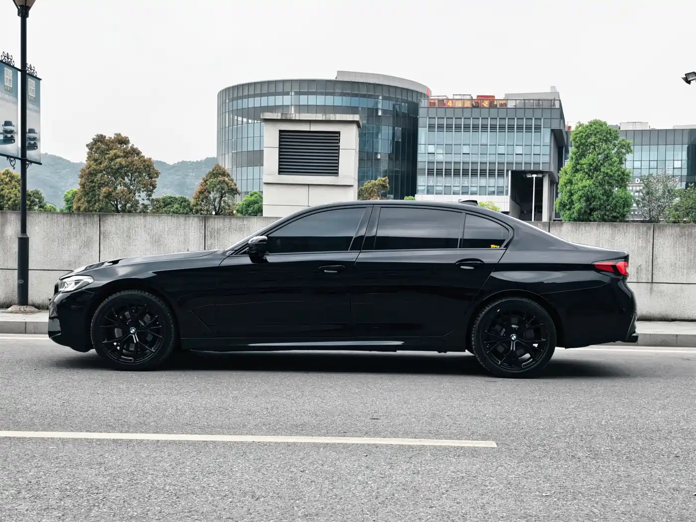 BMW 5 Series 2022 Facelift II 530Li Premium Package M Sport фото 7