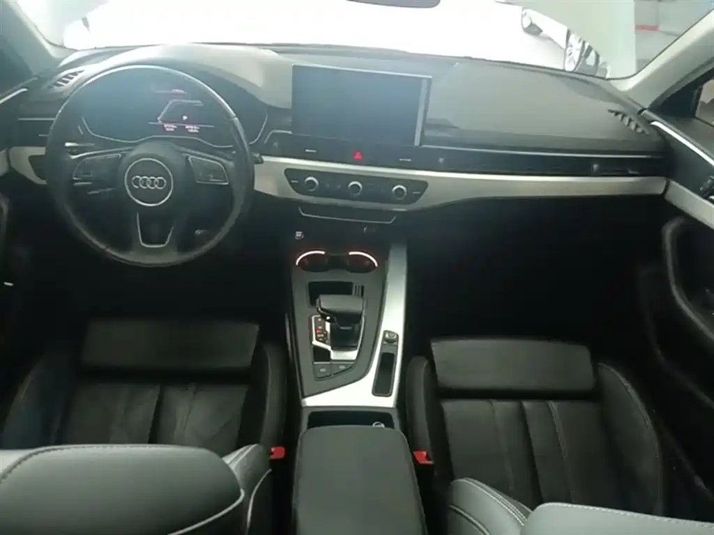 Audi A4L 2023 40 TFSI Fashion Dynamic фото 10