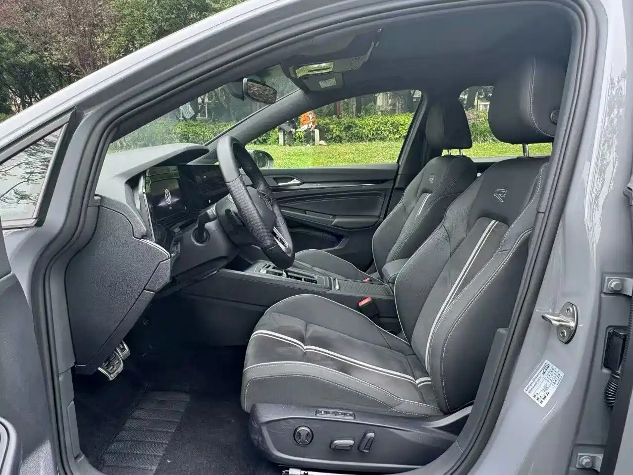 Volkswagen Golf 2021 280TSI DSG R-Line фото 3