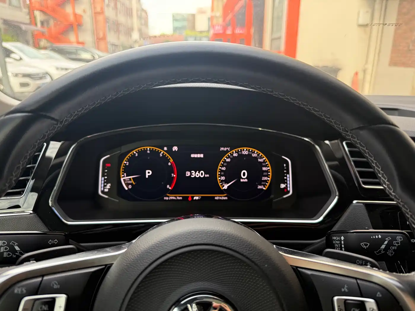 Volkswagen Tiguan L 2019 330TSI Automatic 2WD R-Line Flagship Edition China VI фото 8