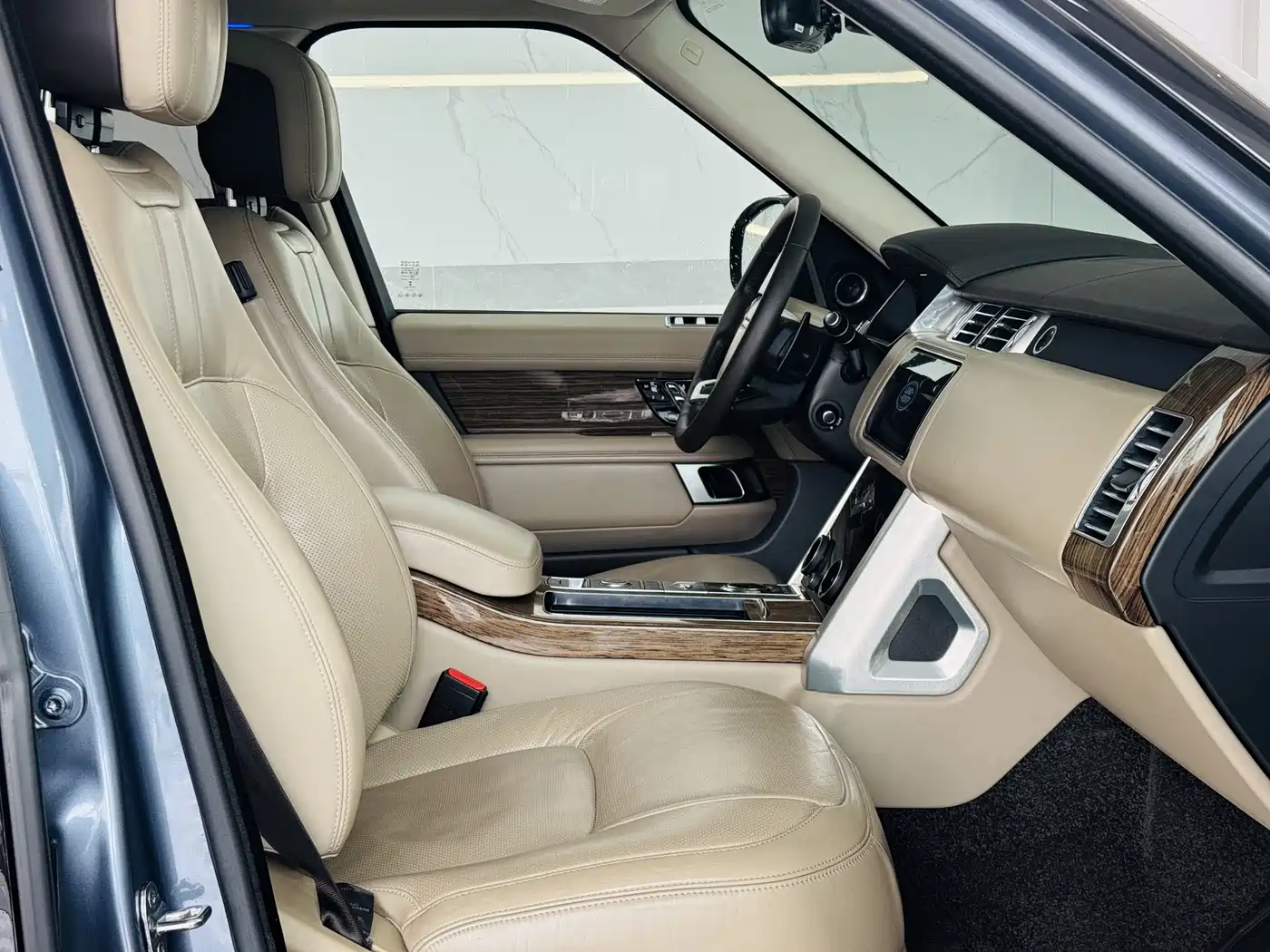Land Rover Range Rover 2018 3.0 SC V6 Golden Age Edition фото 13