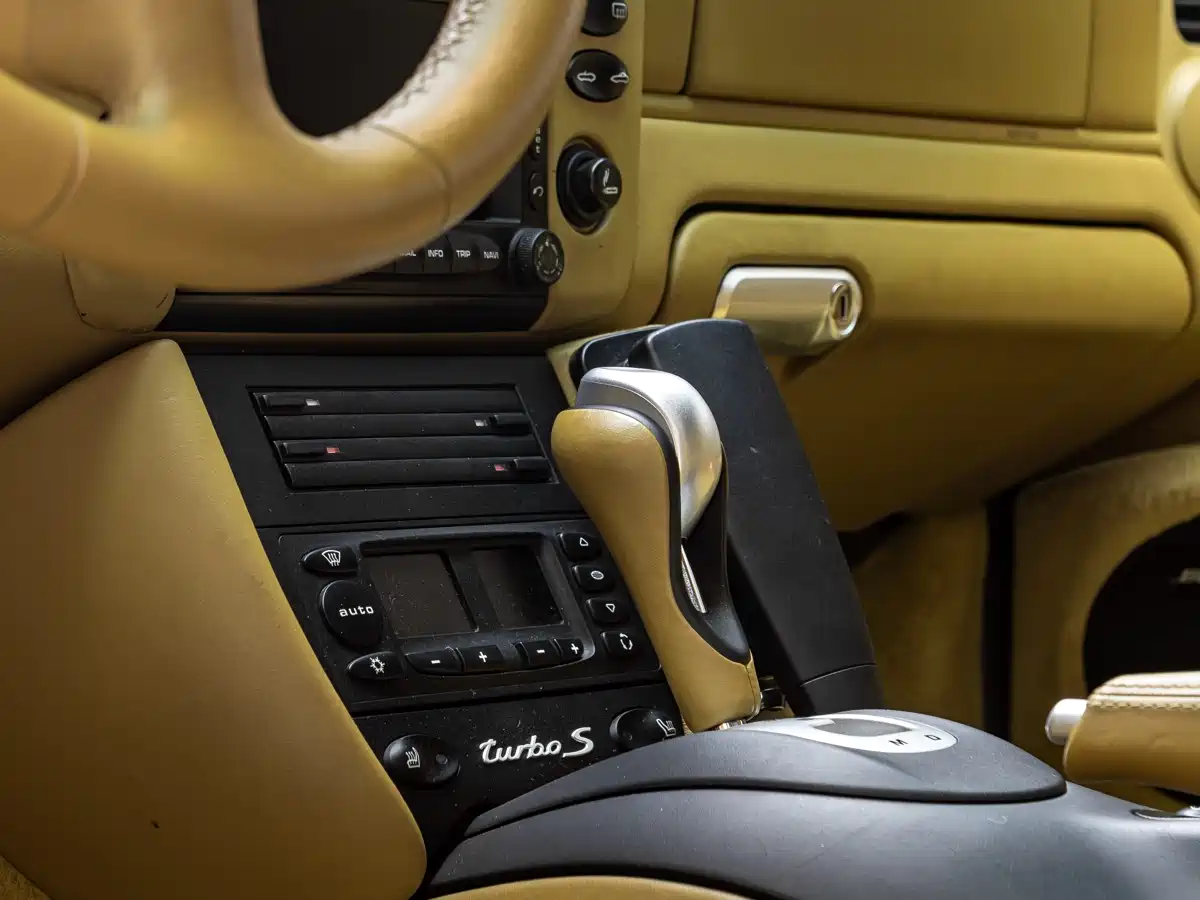 Porsche 911 2004 Turbo S 3.6T фото 14