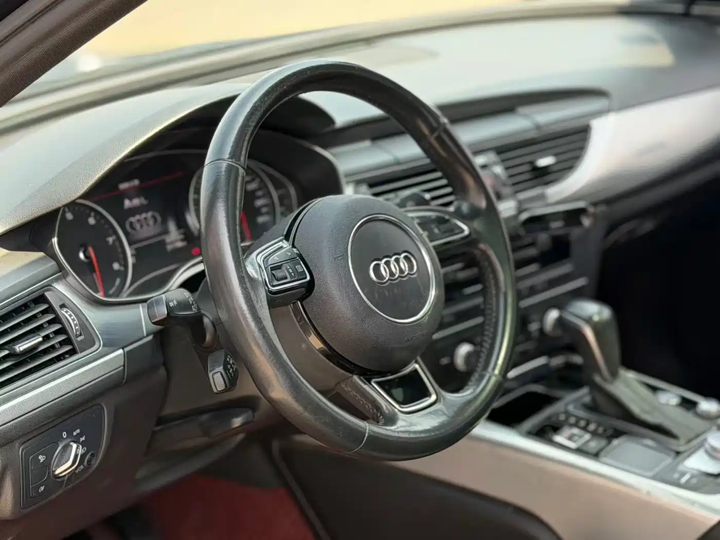 Audi A6L 2018 30th Anniversary 45 TFSI quattro Sport фото 5