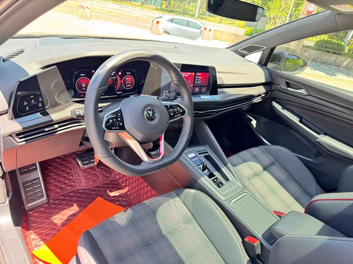 VOLKSWAGEN GOLF GTI