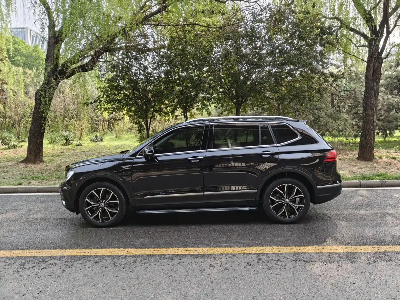 Volkswagen Tiguan L 2020 330TSI Auto 2WD Smart Luxury China VI фото 3