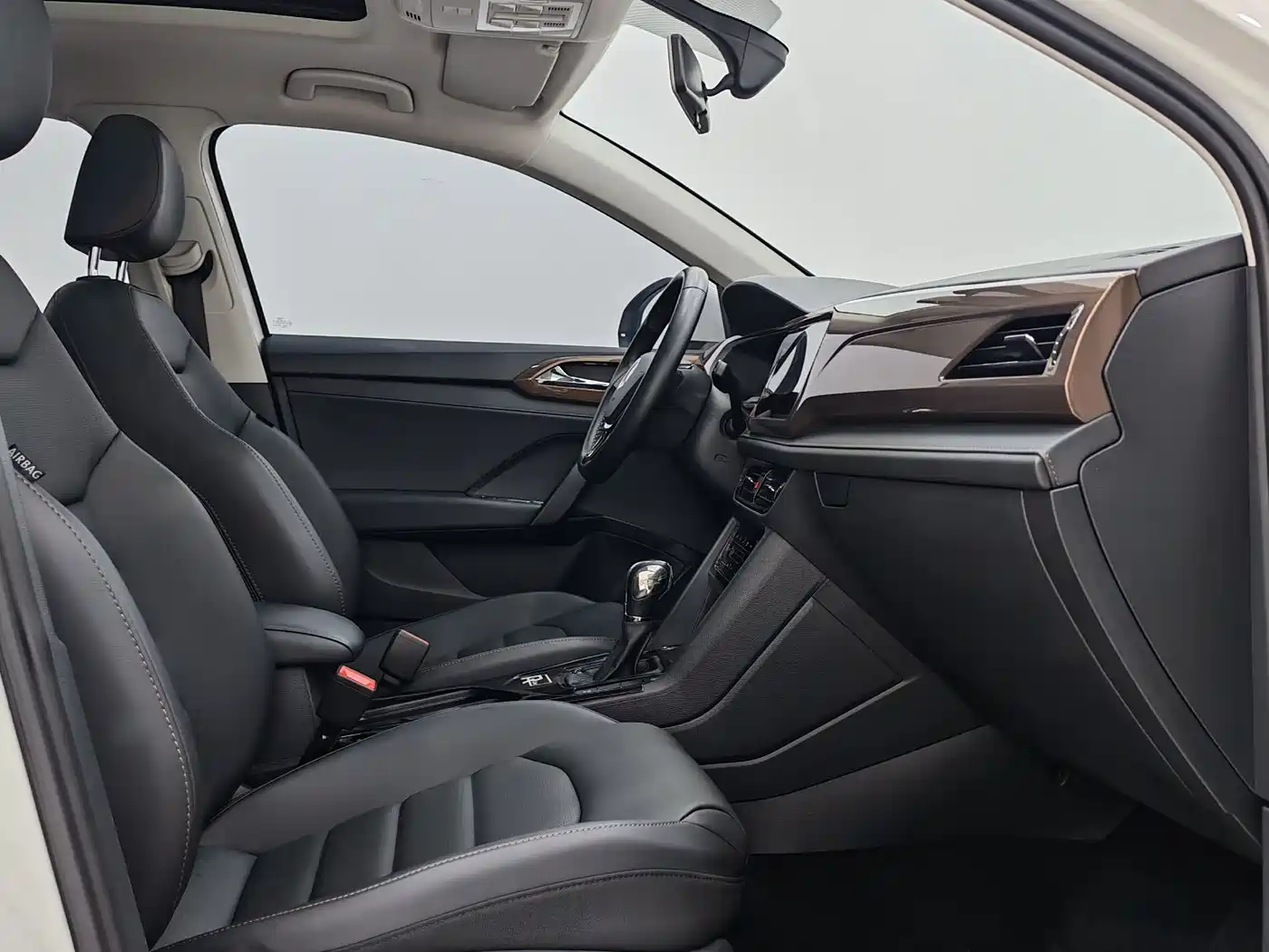 Volkswagen Tharu 2021 280TSI 2WD Luxury Plus фото 9