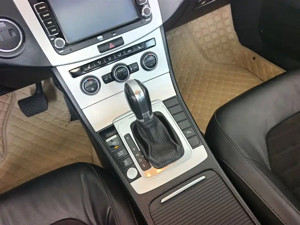 Volkswagen Magotan 2015 Facelift 1.8TSI Luxury фото 14