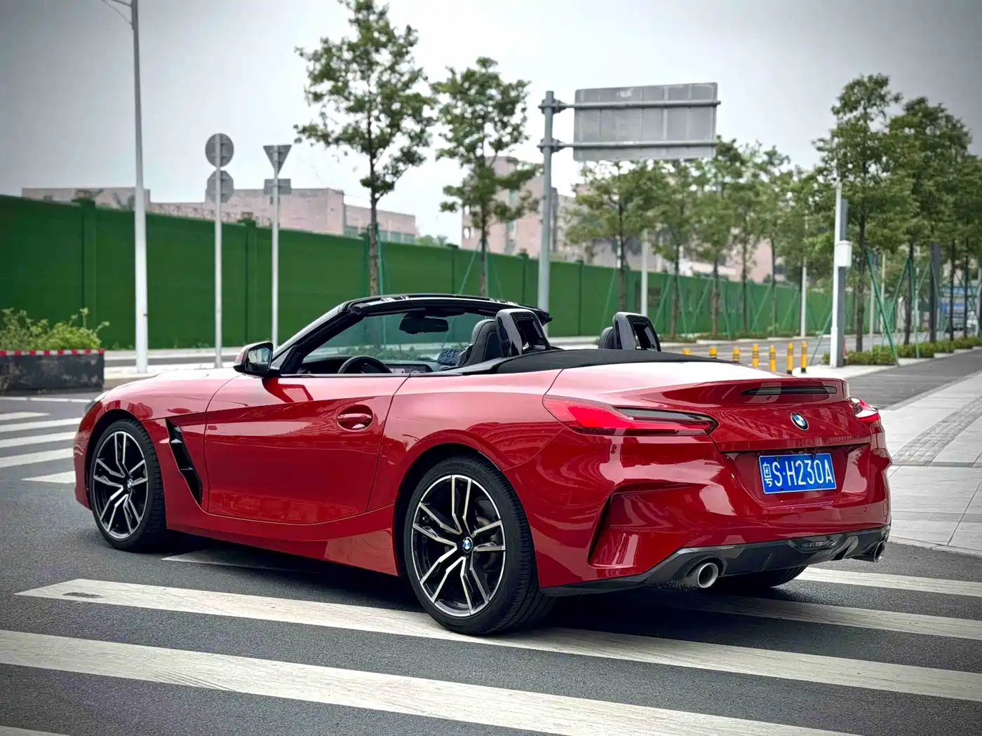 BMW Z4 2020 sDrive 25i Scorching Sun Limited Edition фото 15