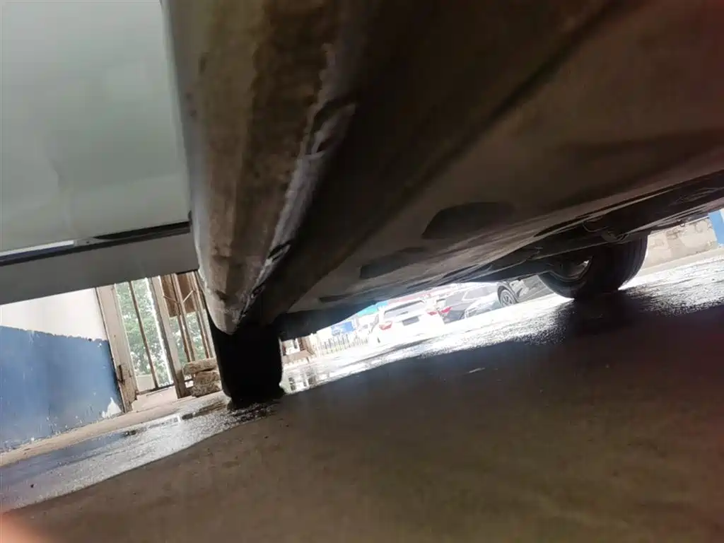Volkswagen Sagitar 2015 1.6L Automatic Comfort фото 21