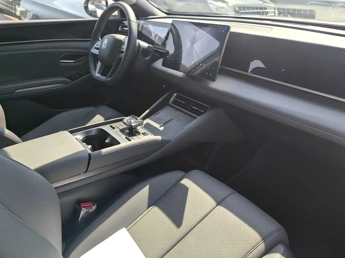 BYD Qin L 2025 DM-i Smart Drive Edition 120KM Surpassing фото 9