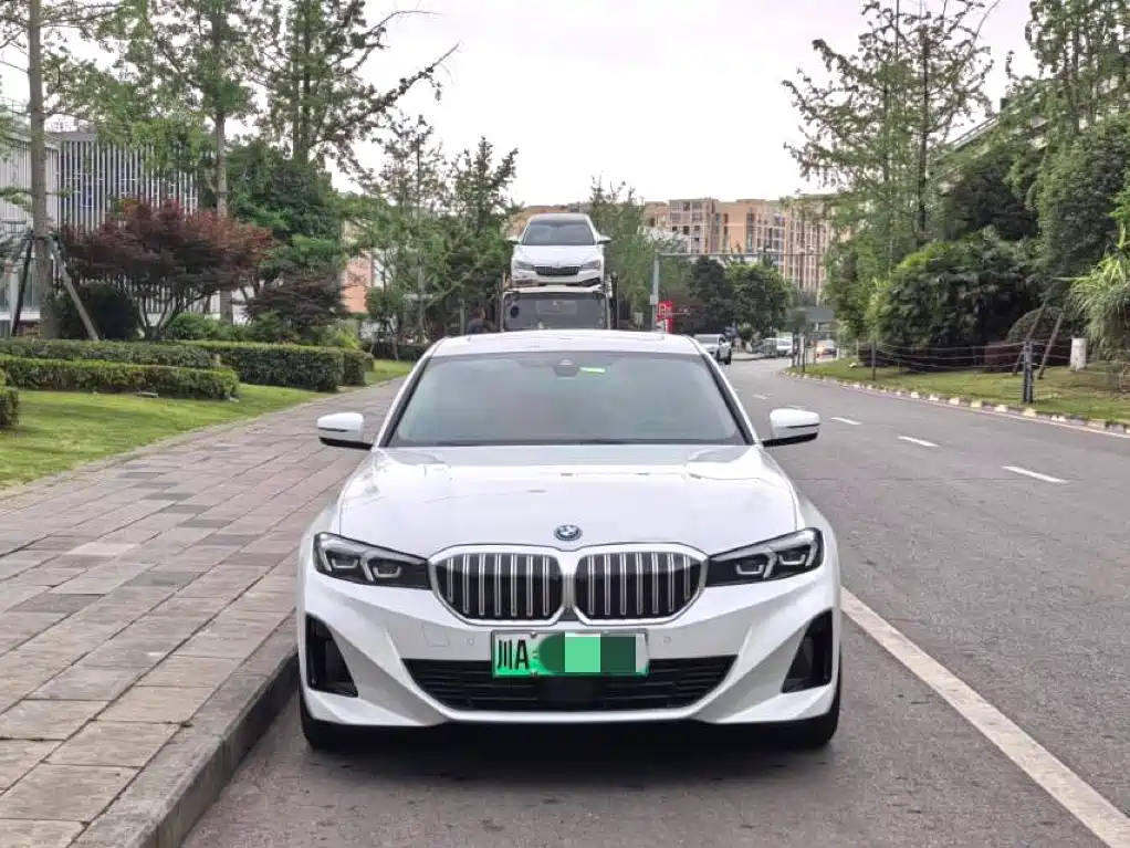 BMW i3 2025 eDrive 35 L фото 2