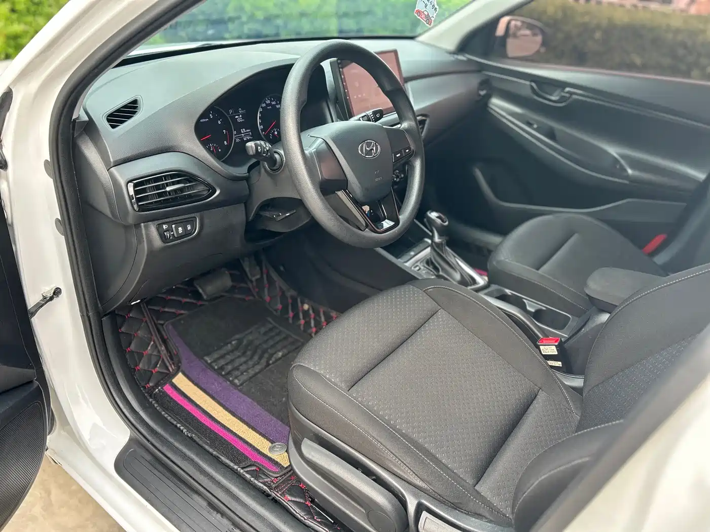 Hyundai Elantra 2018 1.6L Automatic Pleasing Edition GL China VI фото 10