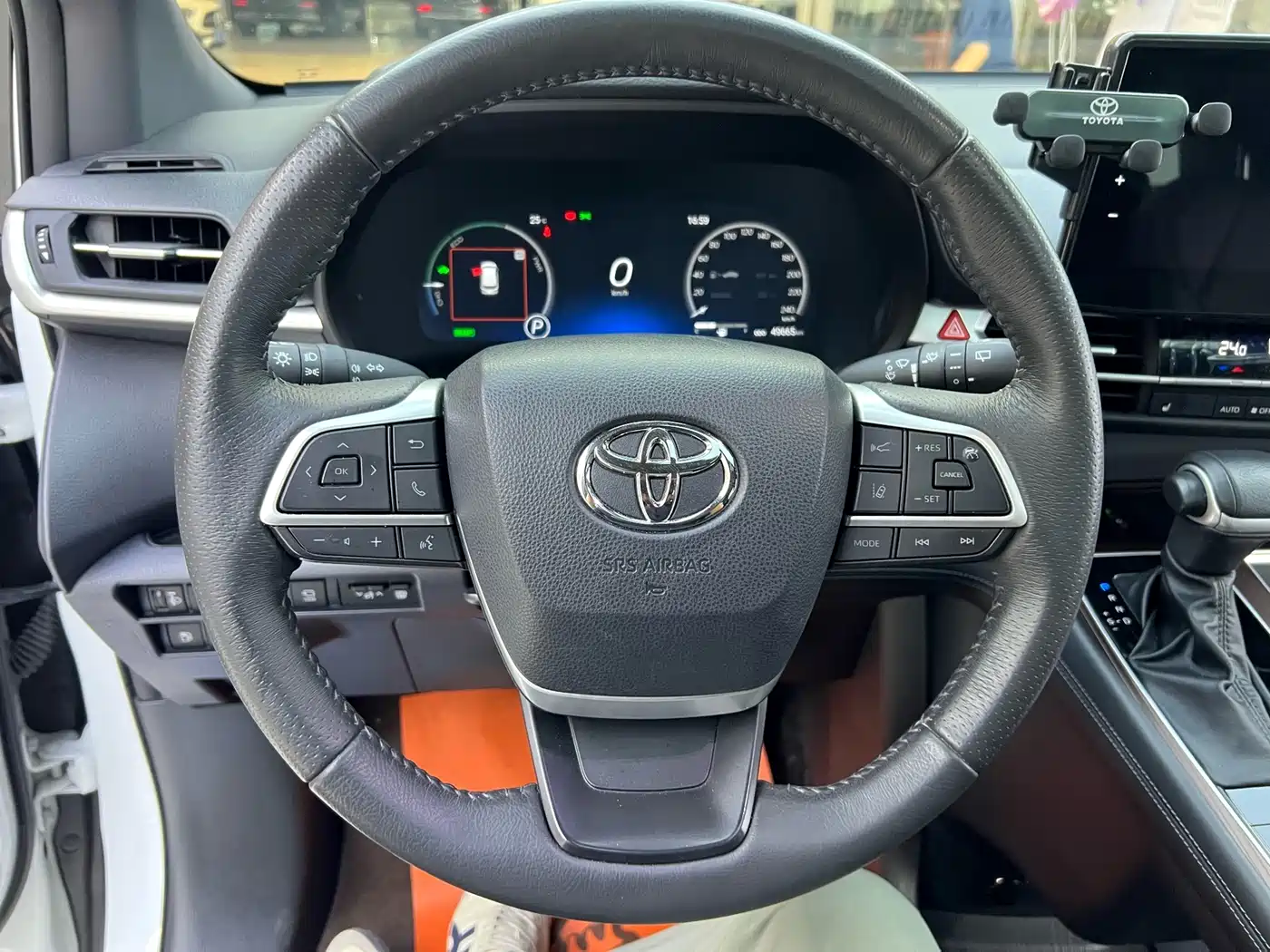Toyota Granvia 2024 2024 2.5L Hybrid Premium PLUS