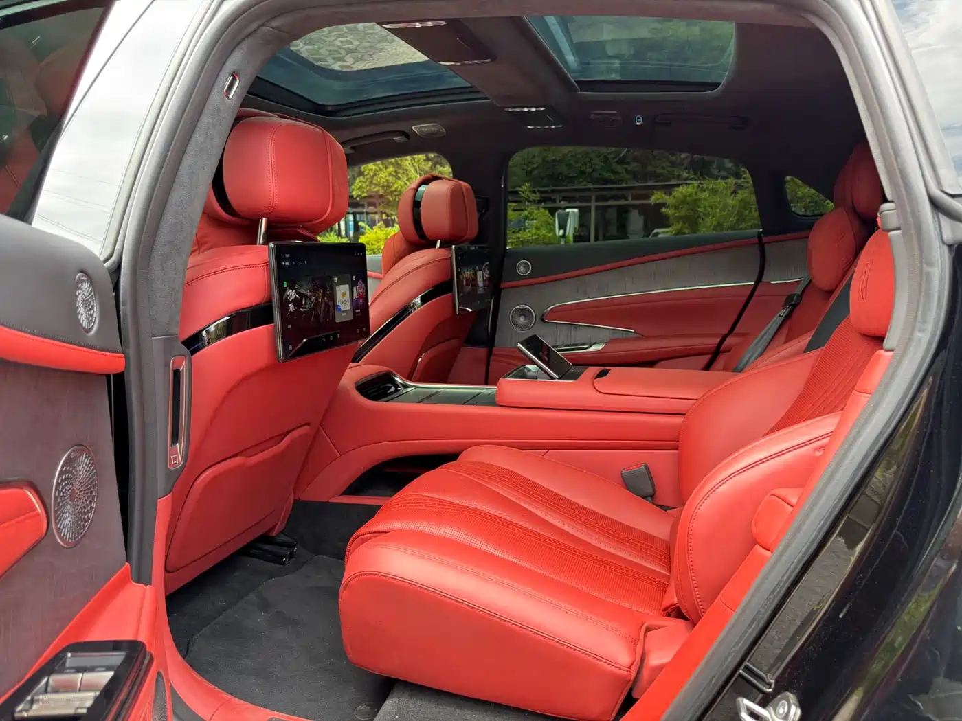 Yangwang U7 2025 Model EV 4-Seat Flagship фото 9