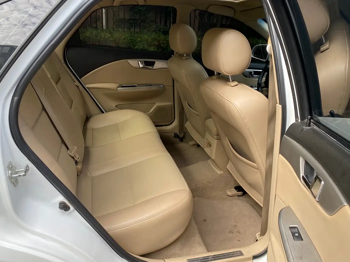 Buick Excelle 2013 1.5L Manual Classic Edition фото 15