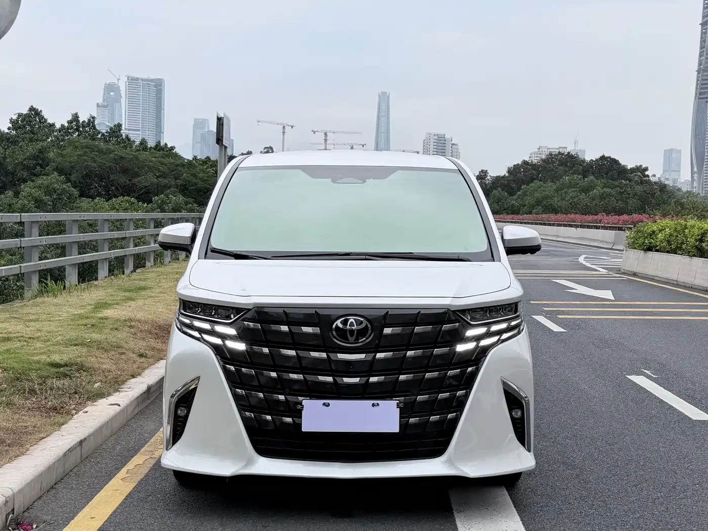 Toyota Alphard 2024 Hybrid 2.5L Prestige Edition фото 2