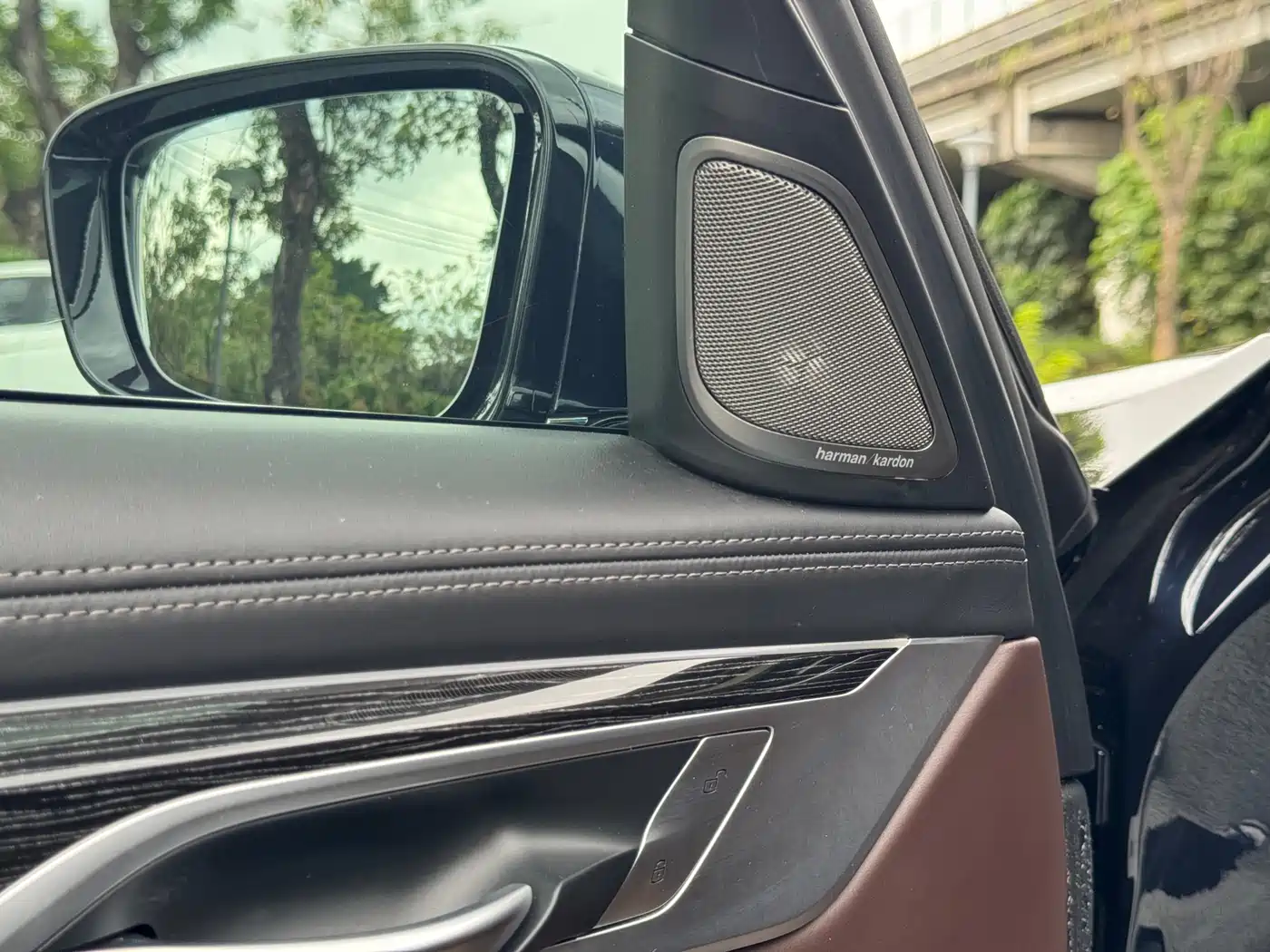 BMW 7 Series 2021 Model 730Li M Sport Package фото 14