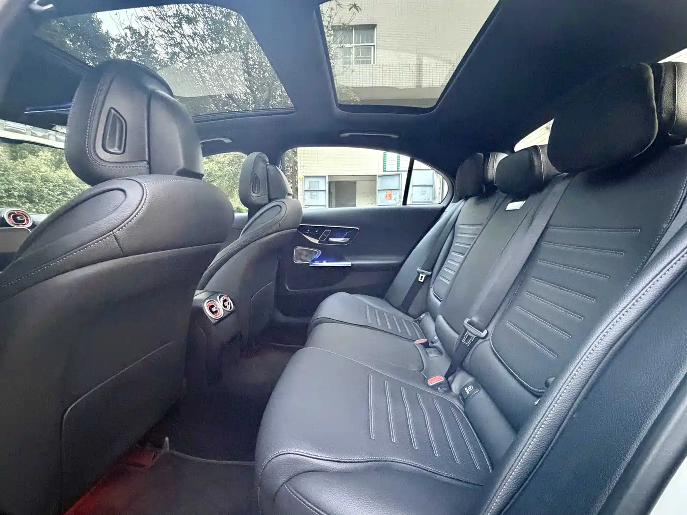 Mercedes-Benz C-Class 2024 C 260 L Night Edition Sport фото 9