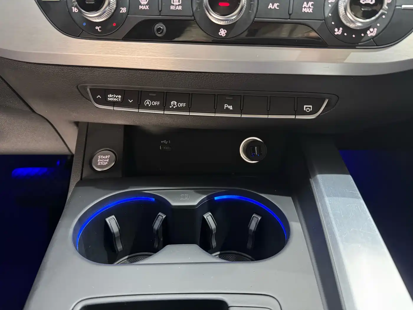 Audi A4L 2020 40 TFSI Fashion Dynamic Edition фото 26