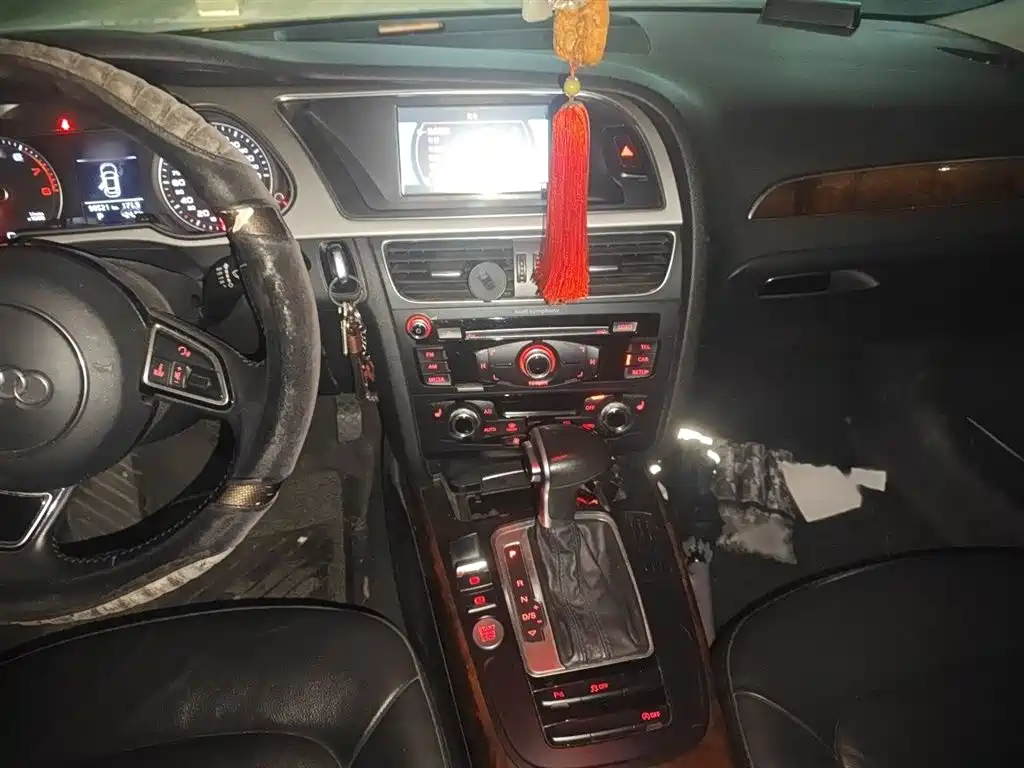 Audi A4L 2016 35 TFSI Automatic Comfort фото 6