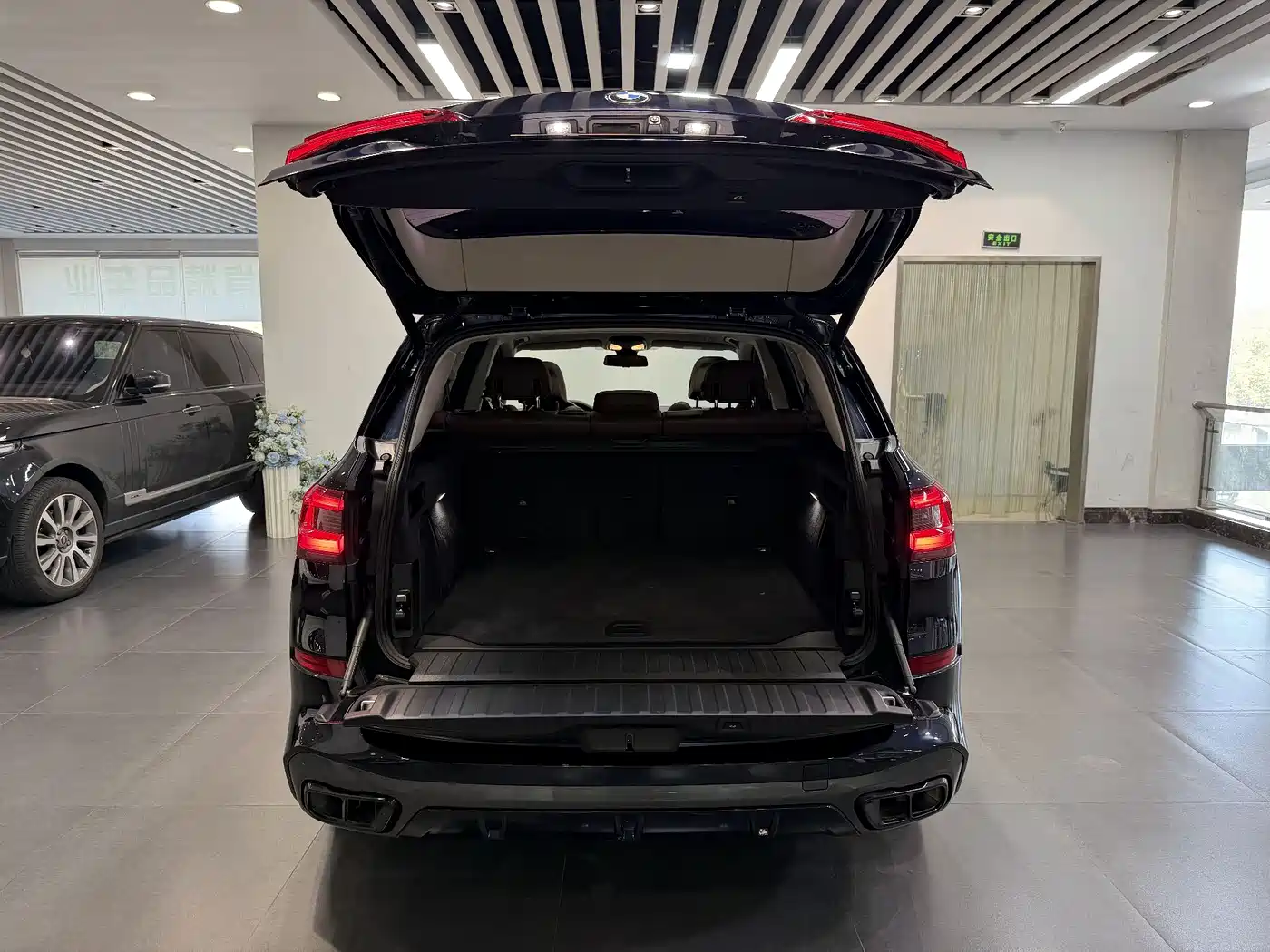 BMW X5 (Import) 2019 xDrive40i M Sport Package фото 28