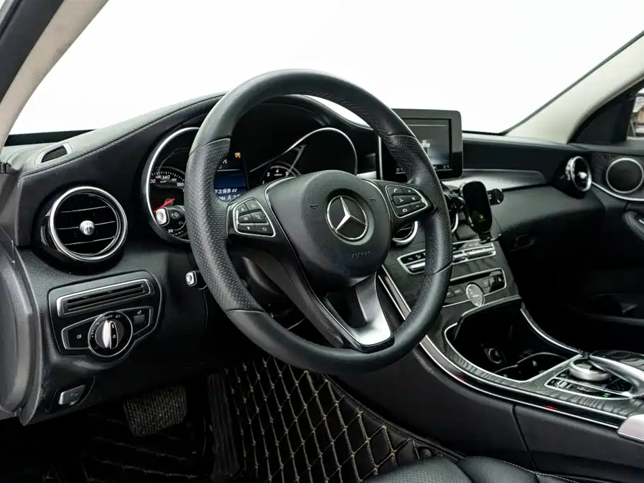 Mercedes-Benz C-Class 2016 C 180 L Sport фото 26