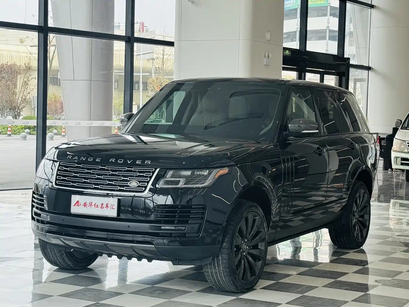 Land Rover Range Rover 2018 3.0 SC V6 Golden Age Edition