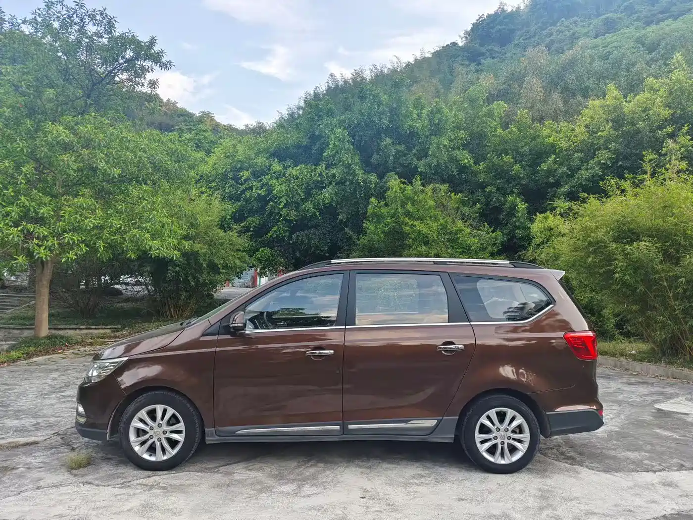 Фото 2 - Baojun 730