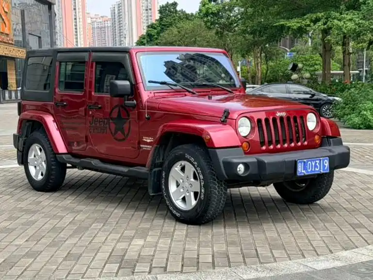 Photo 3 - Jeep Wrangler