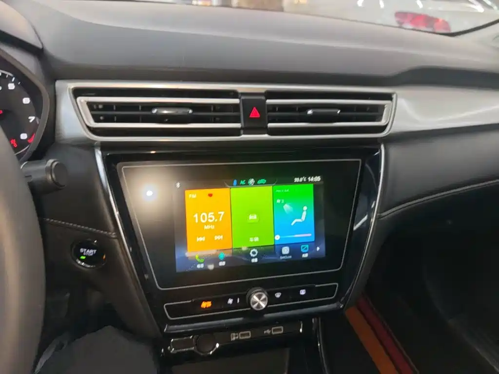 Roewe i5 2019 2019 1.5L Manual 4G-Connected Langyue Edition