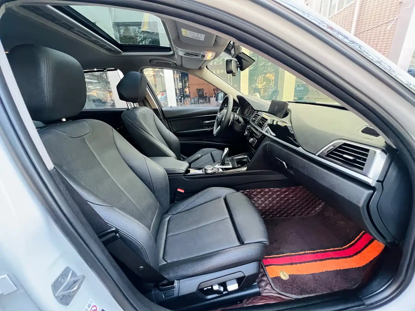 BMW 3 Series 2019 320Li M Sport Package фото 17
