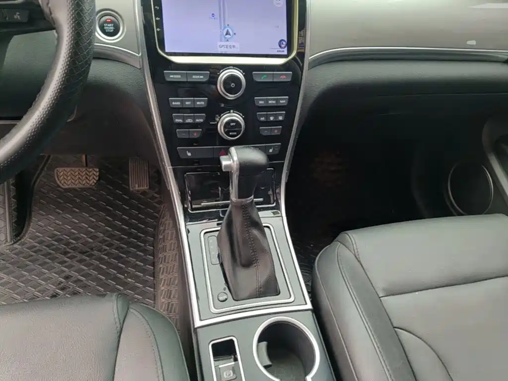 Фото 14 - Haval H2