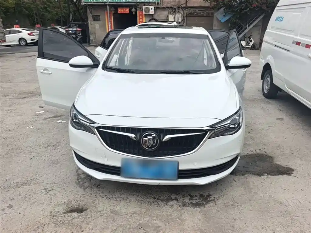 Buick Excelle 2018 15T Dual Clutch Elite (China V) фото 3