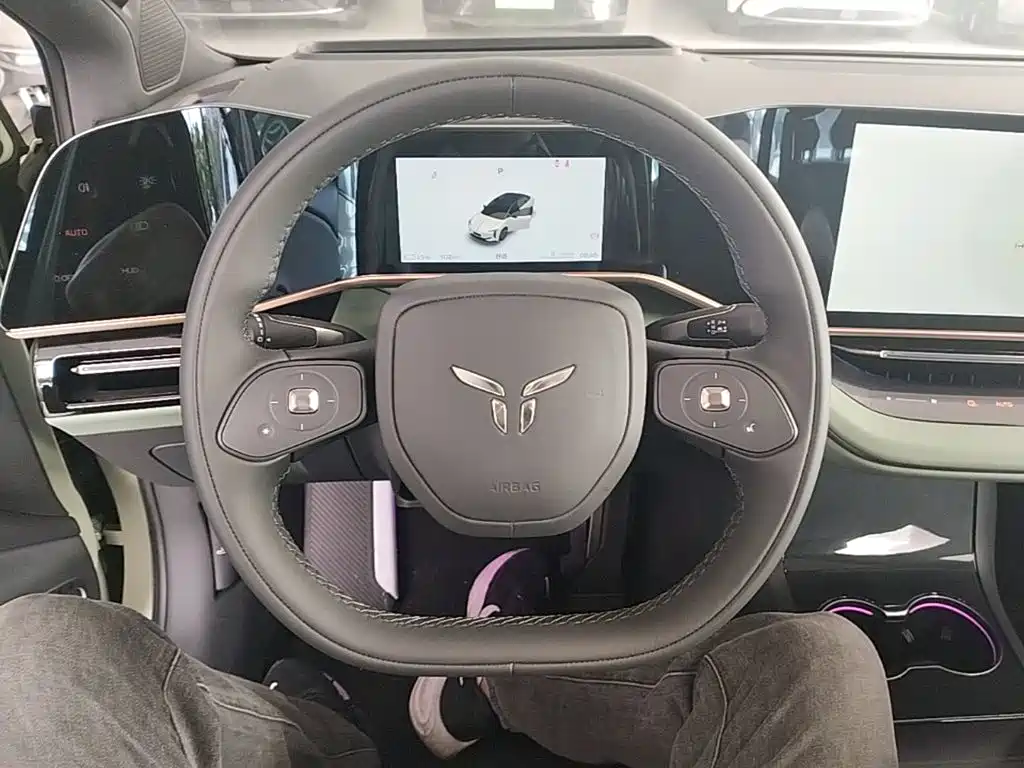 Hongqi EH7 2026 2025 690 Smart Selection Edition