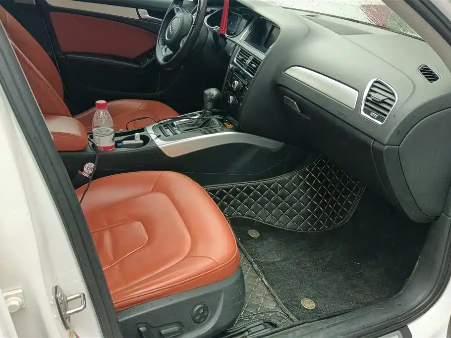 Audi A4L 2013 35 TFSI Automatic Comfort фото 8