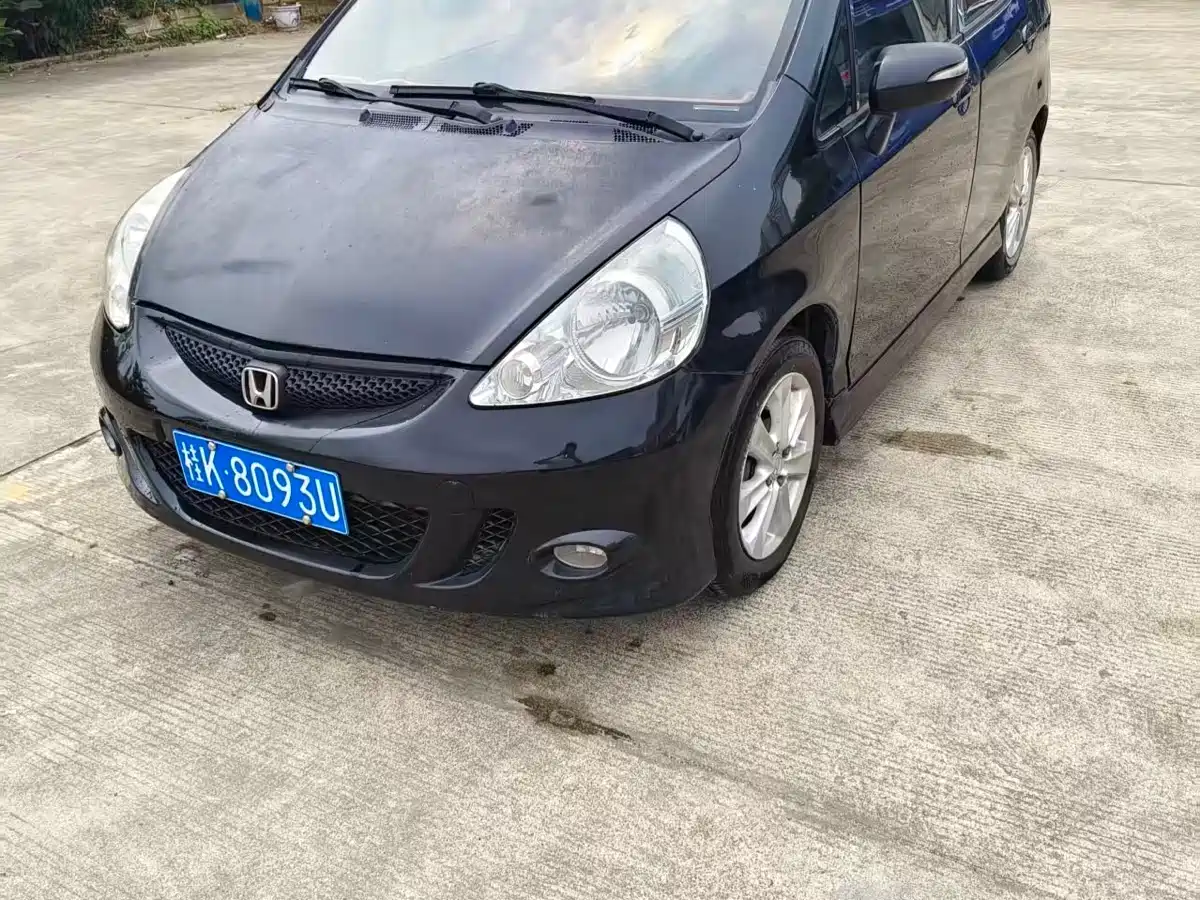 Honda Fit 2008 2008 Model 1.5L Automatic Luxury Edition