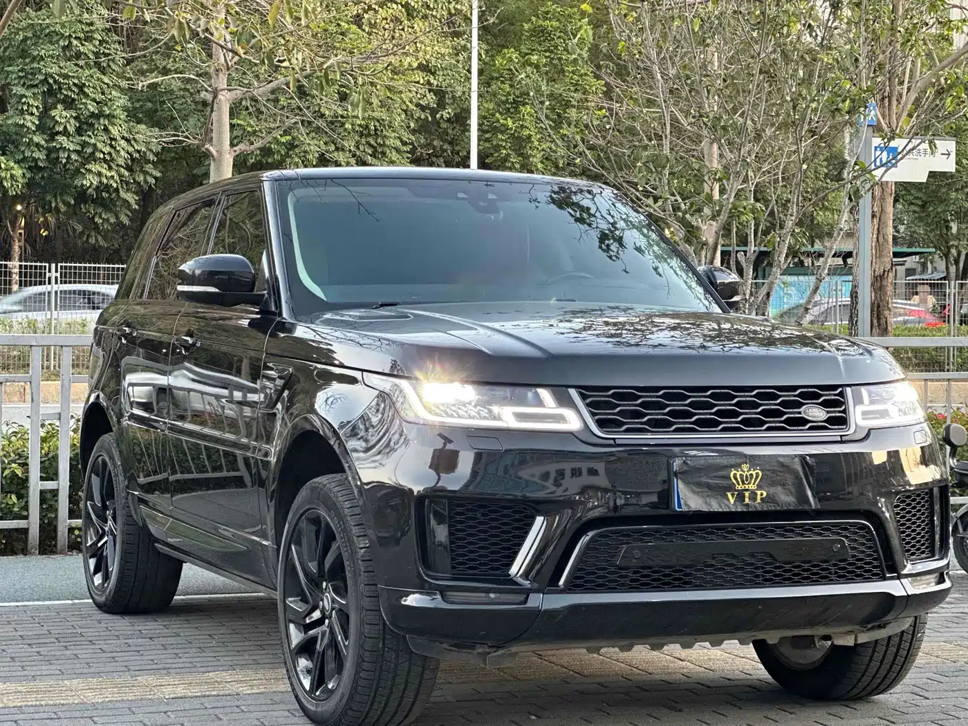 Land Rover Range Rover Sport 2020 3.0 L6 HSE DYNAMIC фото 3