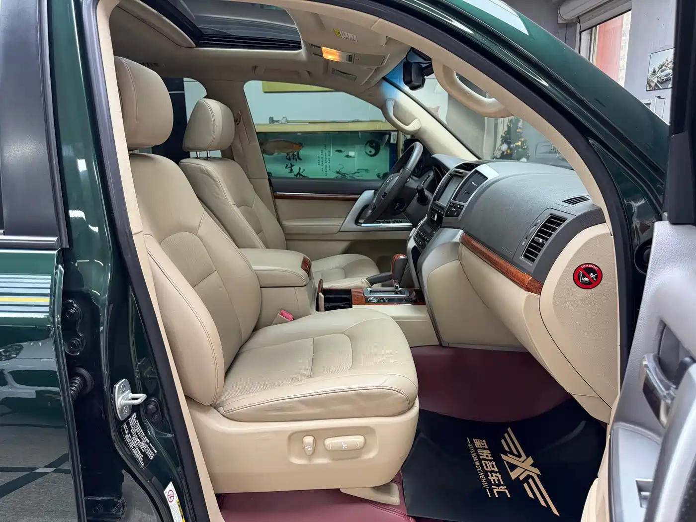 Toyota Land Cruiser 2012 4.6L Automatic VX-R фото 36