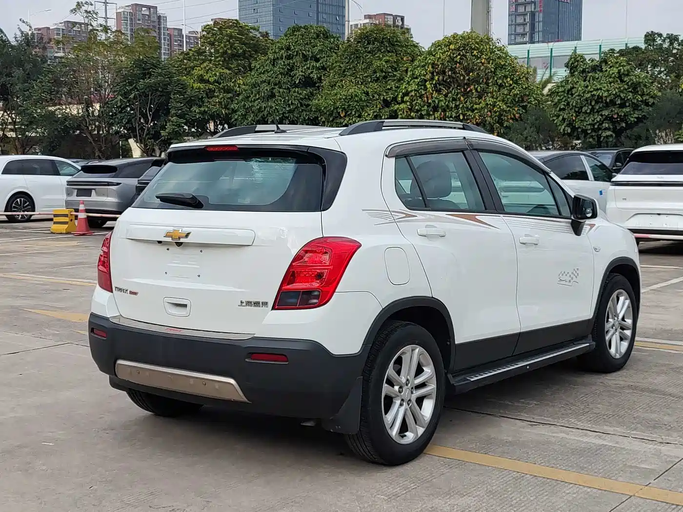 Chevrolet Trax 2016 1.4T Manual 2WD Comfort Sunroof Edition фото 6