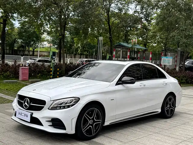 Mercedes-Benz C-Class 2021