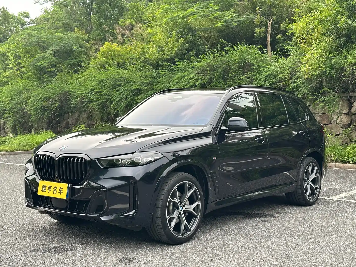 BMW X5 2023 xDrive 30Li Premium M Sport Black Night Package