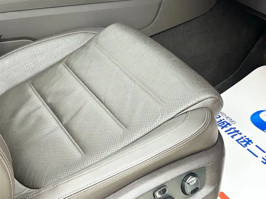 Volkswagen Touareg 2017 3.0TSI Explorer Edition фото 15