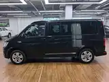 Фото 8 - Volkswagen Multivan